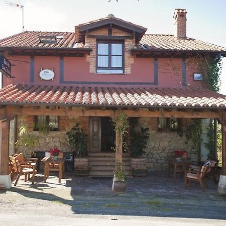 Posada Los Taranos Hotel Valdaliga Exterior photo